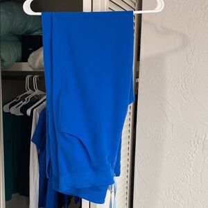 FIGS Kade Cargo scrub pants in Royal Blue (size M Tall)